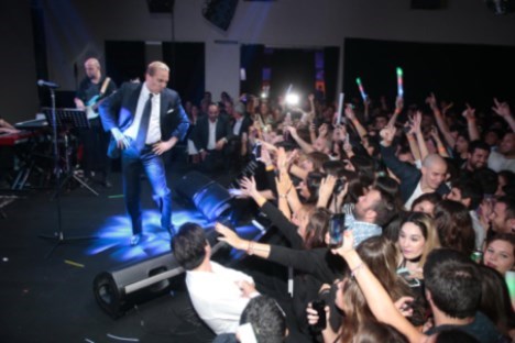 Cristian Castro fue la gran sorpresa de la noche