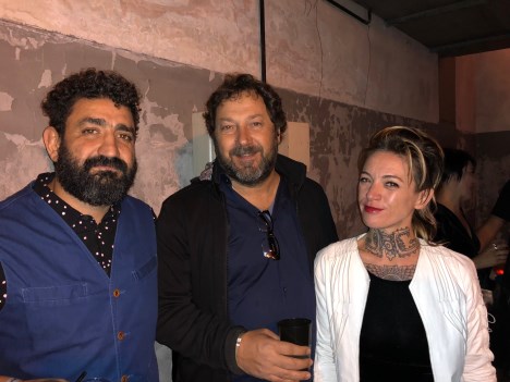 Nico Ferbenza de NTVG, Juan Manuel García de SonyATV y la artista plástica Celeste Urreaga