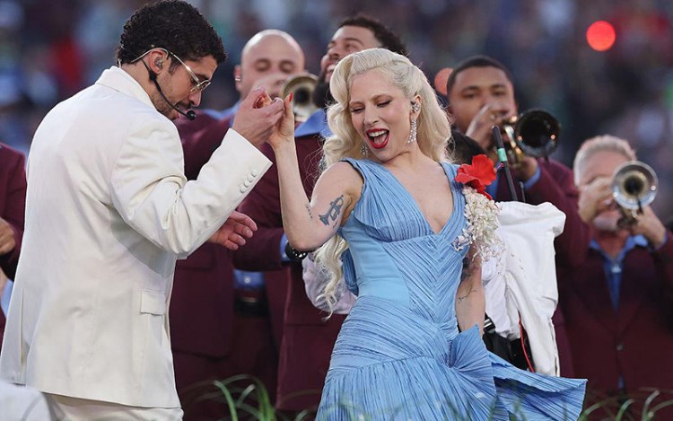 Bad Bunny brilla en el Super Bowl junto a Lady Gaga y Ricky Martin