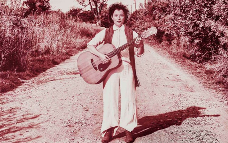 Sol Bassa presenta su nuevo álbum Madera Rosa