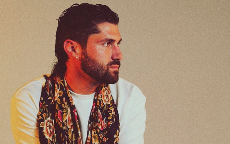 Alejandro Astola agotó su primer show en Buenos Aires y confirmó su regreso en agosto