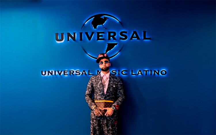 OVI inicia un nuevo capútulo en su carrera en Universal Music Latino 
