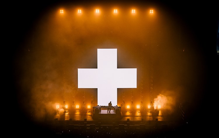 Martin Garrix agotó el Movistar Arena con un espectáculo de alto impacto visual y sonoro