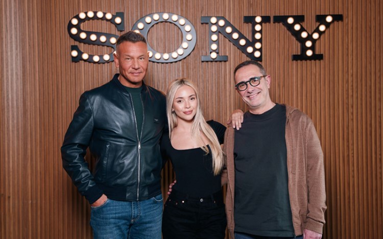 Ana Mena firma un acuerdo de management con WK Entertainment